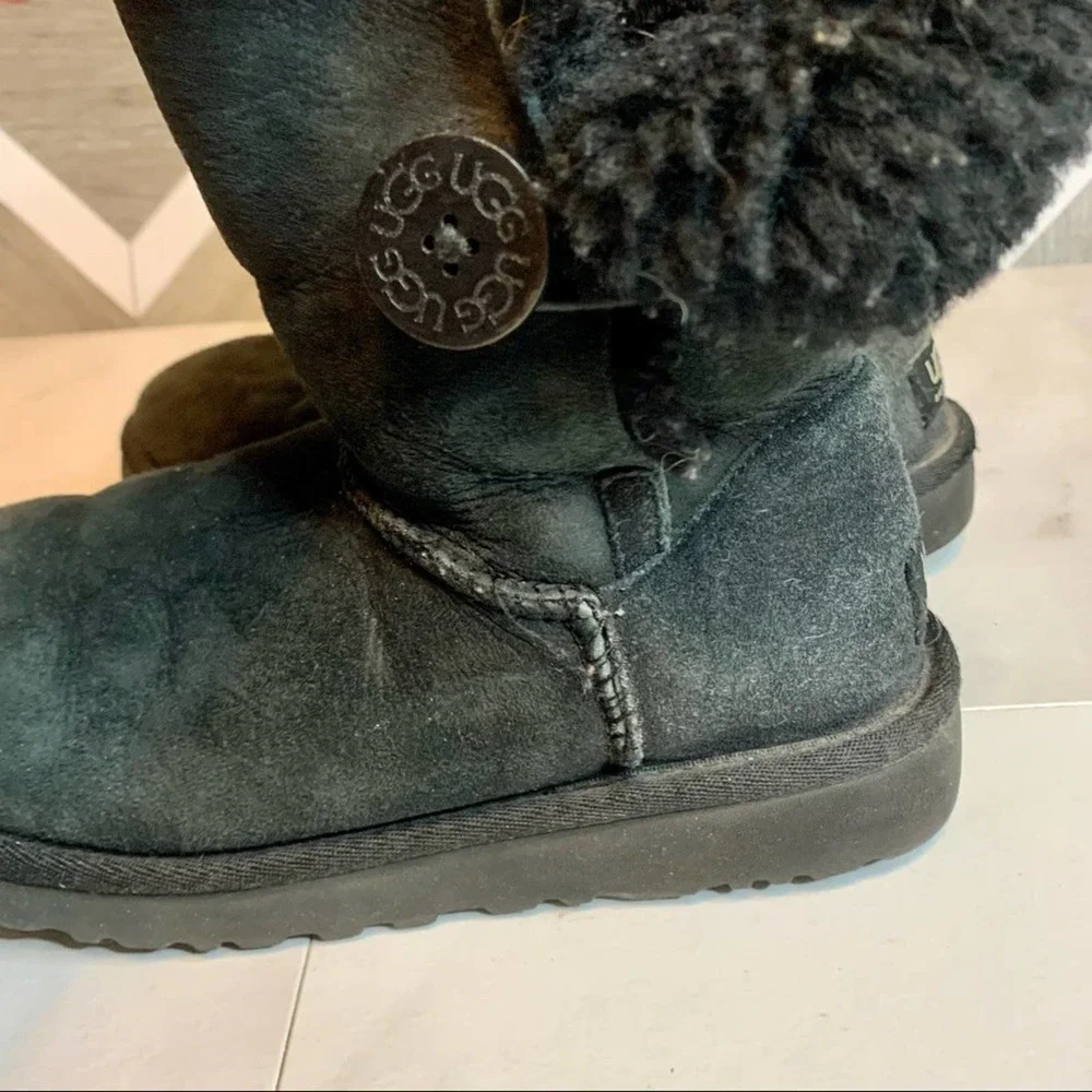 Ugg Bailey button boots black women’s size 5